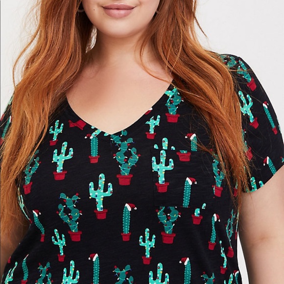 torrid Tops - NWT Torrid Christmas Cactus Shirt ❤️🌵